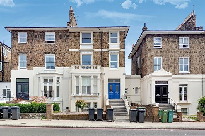2 Bedroom Flat To Rent In Camden Road, London, NW1