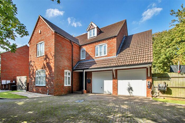 5 Bedroom Detached House For Sale In Moat Lane, Lower Upnor, Rochester, Kent, ME2