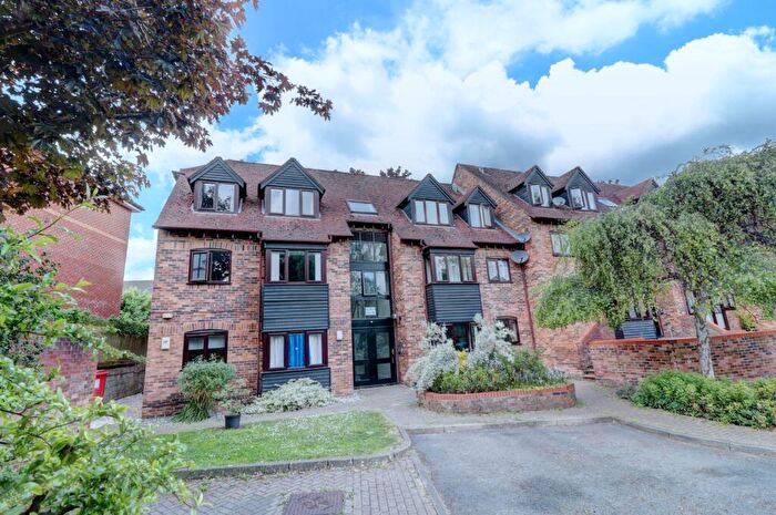 1 Bedroom Apartment To Rent In Copyground Lane, High Wycombe, Buckinghamshire, HP12