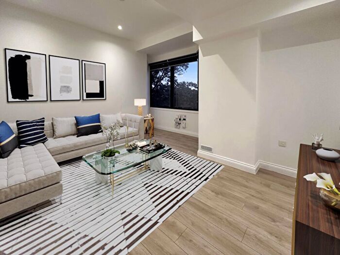 2 Bedroom Apartment To Rent In London Road, Slough, Berkshire, SL3