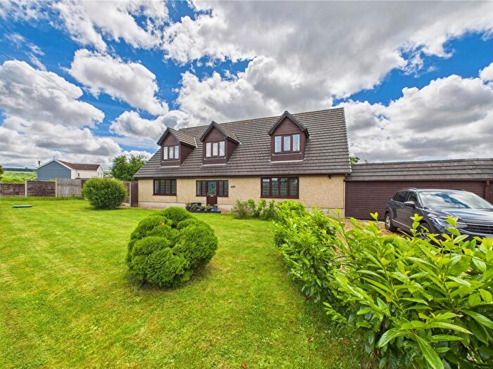 5 Bedroom Detached House For Sale In Carway, SA17