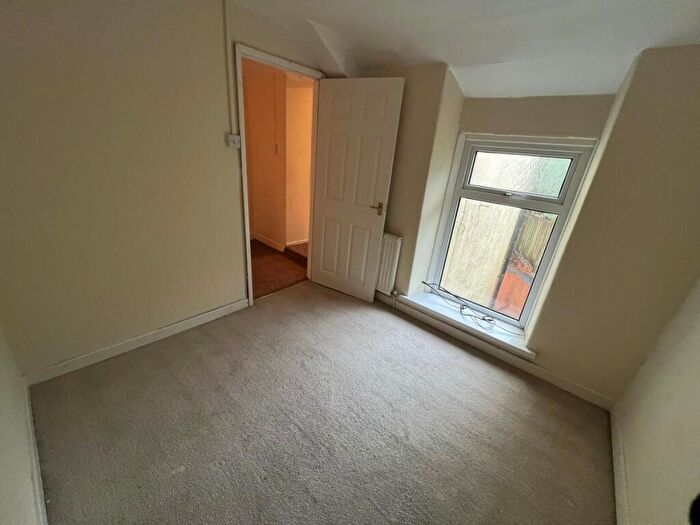 3 Bedroom Terraced House For Sale In High Street, Mountain Ash - Mountain Ash, CF45