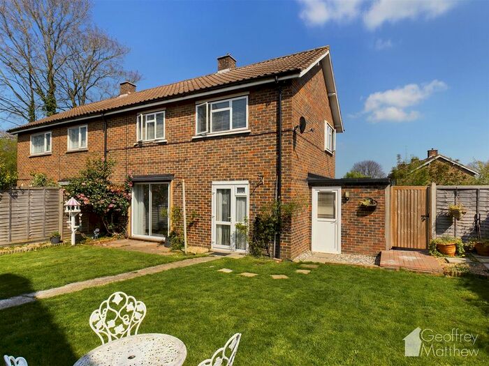 3 Bedroom Semi Detached House To Rent In Chippingfield, Harlow, CM17