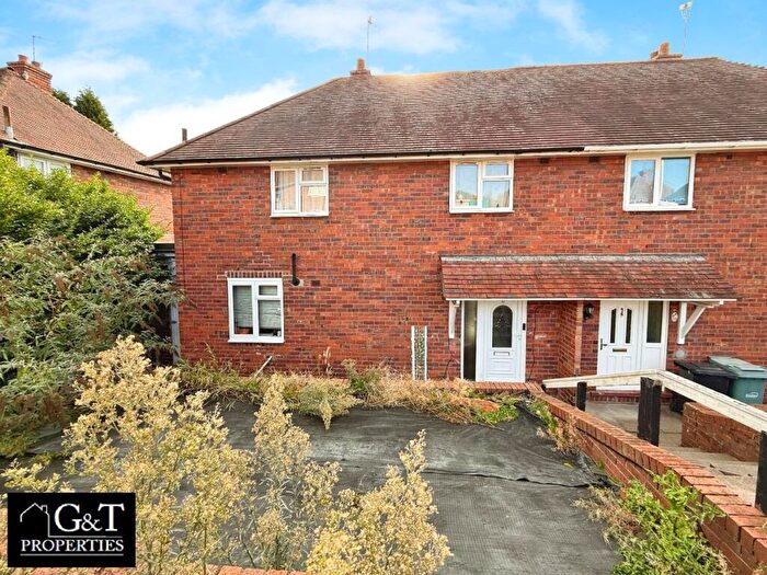 3 Bedroom Semi-Detached House For Sale In The Close, Dudley, DY3