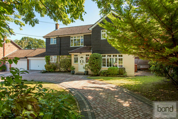 4 Bedroom Detached House For Sale In The Ridge, Little Baddow, Chelmsford, CM3