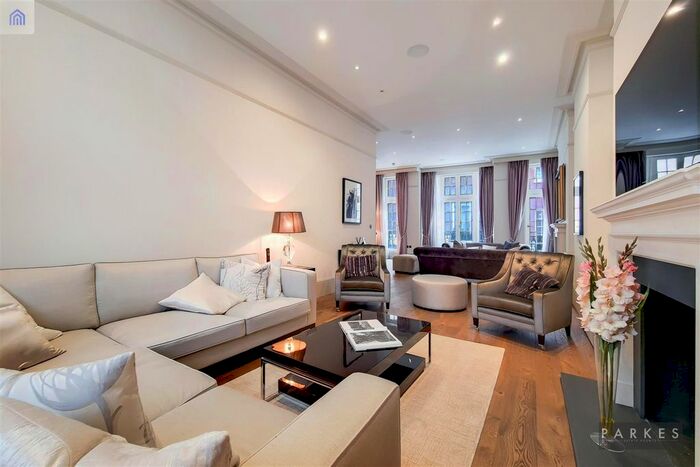 7 Bedroom Property To Rent In Hertford Street, London, W1J