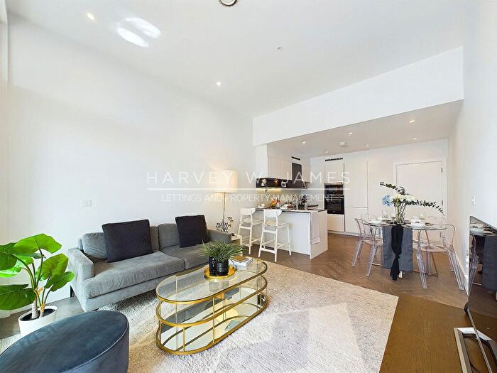 2 Bedroom Apartment To Rent In Market Road, London, N7