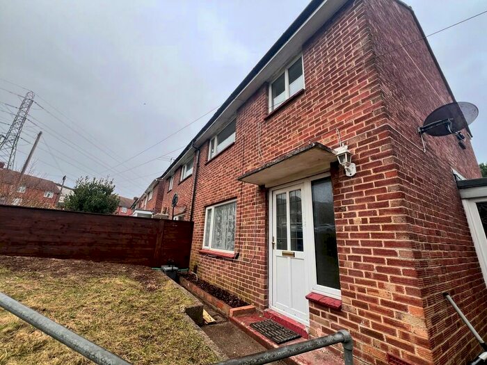 3 Bedroom Semi-Detached House To Rent In Almondsbury Road, Portsmouth, PO6