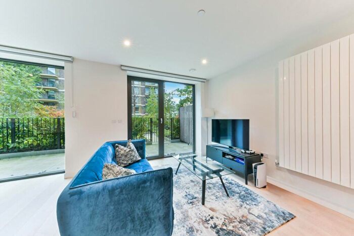 Apartment To Rent In John Cabot House, Royal Wharf, London, E16