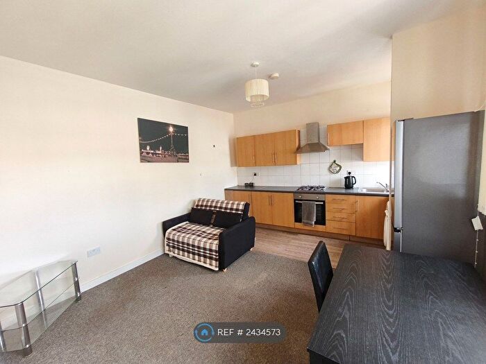 3 Bedroom Maisonette To Rent In Fairmile Ave, London, SW16