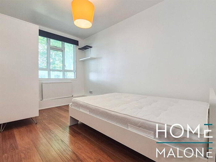 3 Bedroom Flat For Sale In Old Bethnal Green Road, E2