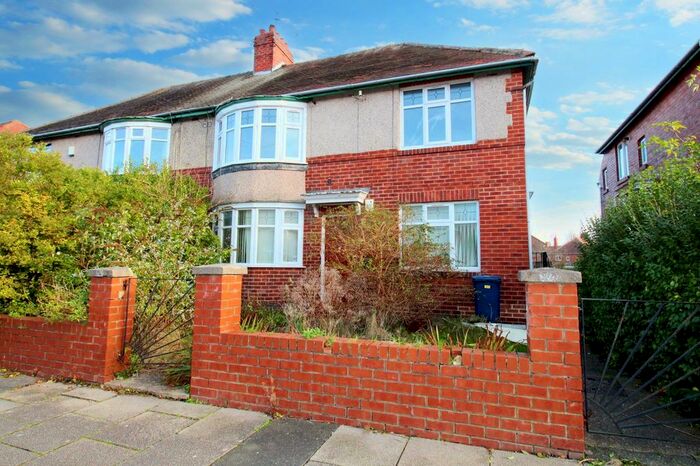 2 Bedroom Flat To Rent In Strathmore Road, Gosforth, Newcastle Upon Tyne, NE3