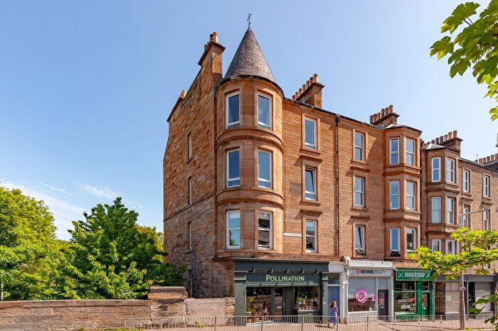 3 Bedroom Flat For Sale In / Ashley Terrace, Edinburgh, EH11