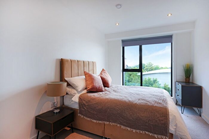 1 Bedroom Flat To Rent In Sienna House, SM1