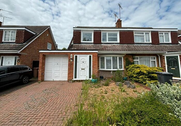 3 Bedroom Detached House To Rent In Turnpike Drive, Luton, LU3