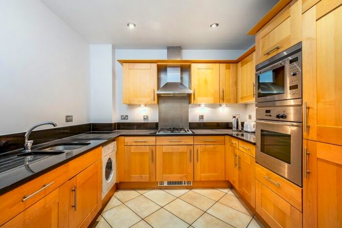 2 Bedroom Flat To Rent In Beckford Close, Warwick Road, London, W14