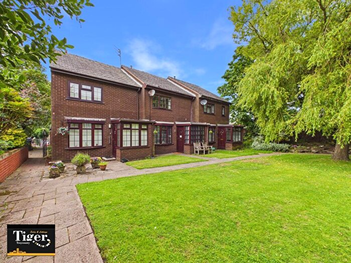 2 Bedroom Mews For Sale In Whitegate Drive, Blackpool, FY3
