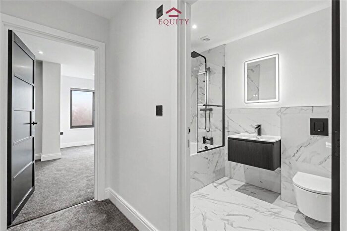 1 Bedroom Flat To Rent In Bullsmoor Lane, Enfield, EN3