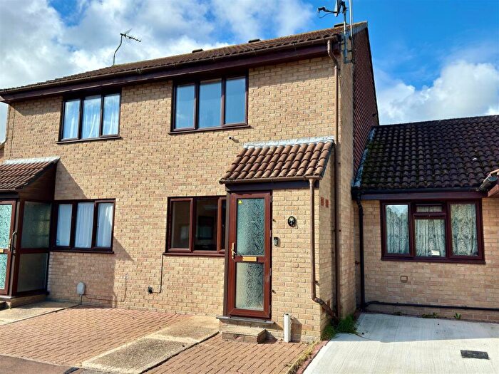 2 Bedroom Terraced House For Sale In Wentworth Way, Lowestoft, Suffolk, NR33