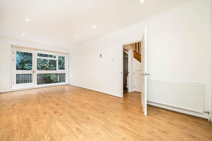 2 Bedroom End Of Terrace House To Rent In Napier Close, London, W14