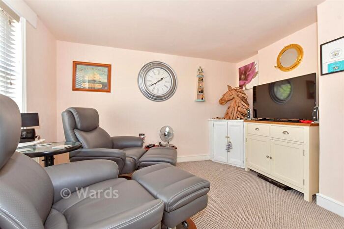 1 Bedroom End Of Terrace House For Sale In Bridge Road, Deal, Kent, CT14