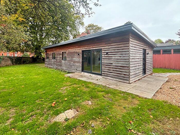 2 Bedroom Detached Bungalow For Sale In Bewick House, Denmark Road, Gloucester, GL1