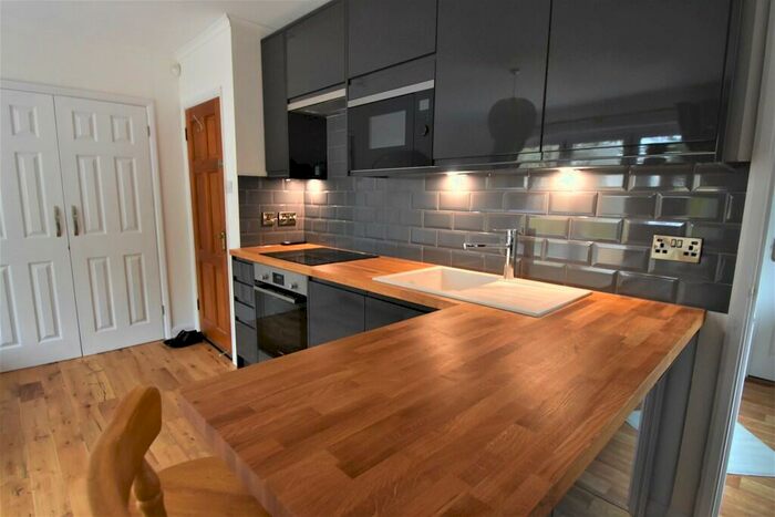 Studio To Rent In Copse Lane, Hayling Island, PO11