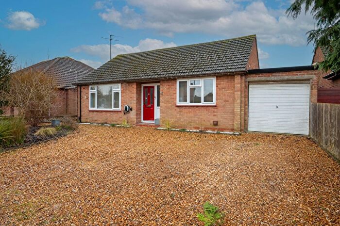 2 Bedroom Detached Bungalow For Sale In Broad Lane, Cottenham, CB24
