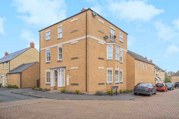 2 Bedroom Apartment To Rent In Stenter Lane, Witney, OX28