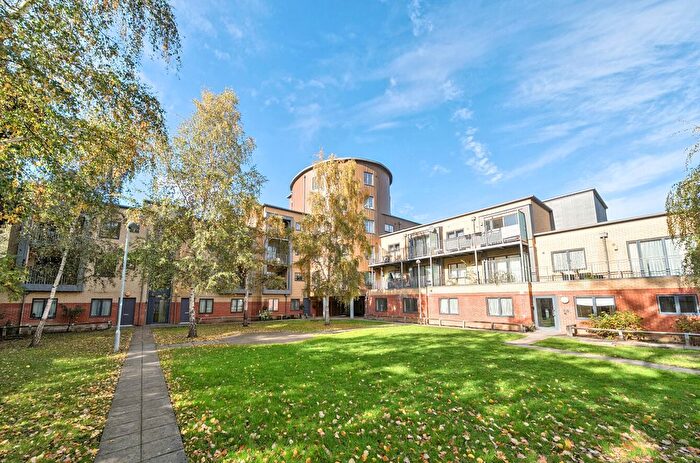2 Bedroom Flat For Sale In St Peters Gardens, Ladywell Road, London, SE13