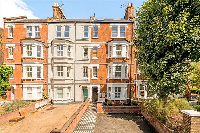 2 Bedroom Flat For Sale In Kennington Park Place, Kennington, SE11