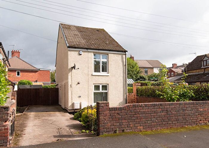 2 Bedroom Detached House For Sale In Hasland Road, Chesterfield, S41