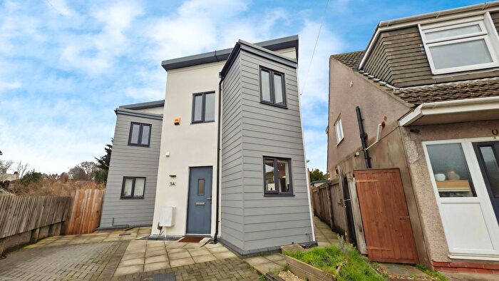 2 Bedroom Semi Detached House For Sale In Courtfield Grove, Fishponds, Bristol, BS16