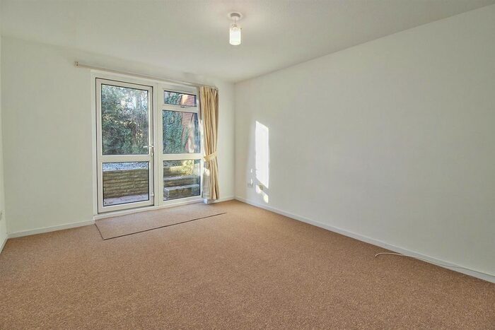 1 Bedroom Flat To Rent In The Meadows, Burbage, Leicestershire, LE10