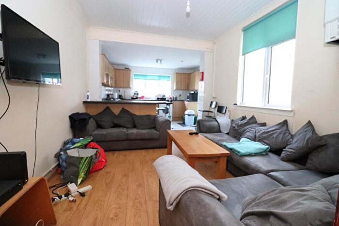 7 Bedroom Terraced House To Rent In Harriet Street, Cathays, CF24