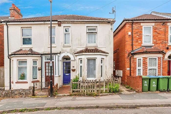 3 Bedroom Semi Detached House For Sale In Sydney Road, Southampton, SO15
