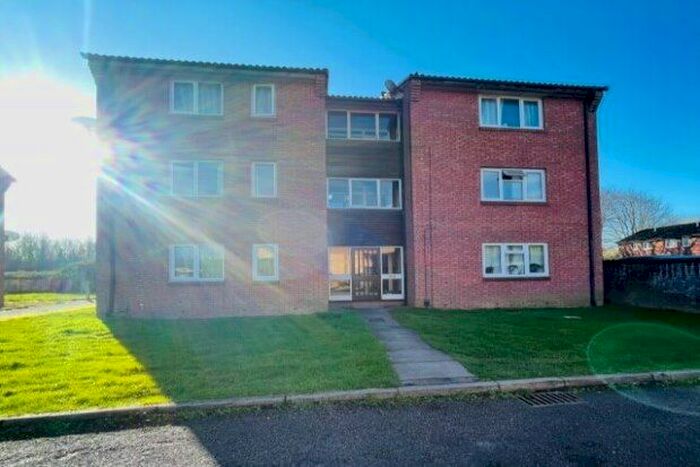 Studio To Rent In Oldfield, Clevedon BS21