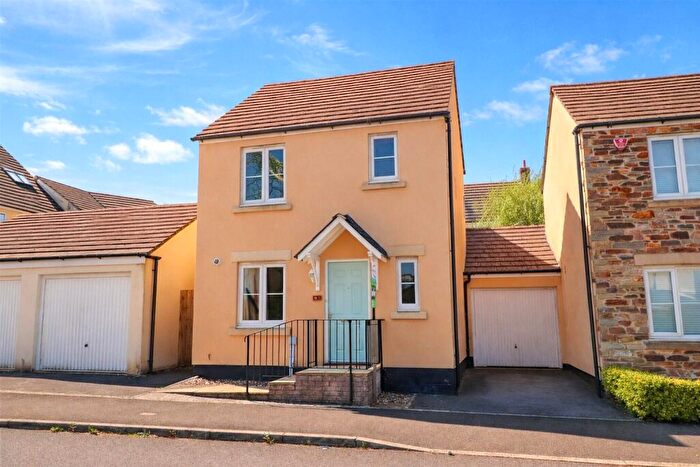 3 Bedroom Link Detached House For Sale In Whitchurch, Tavistock, PL19