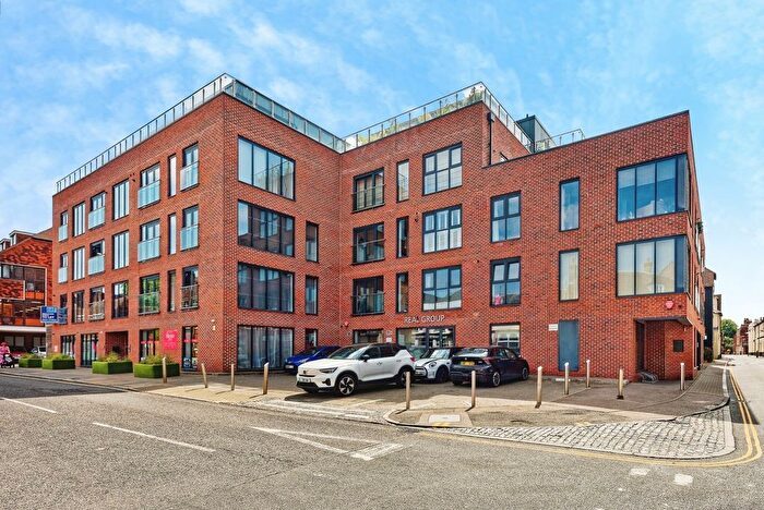 2 Bedroom Flat For Sale In Stour Street, Canterbury, Kent, CT1