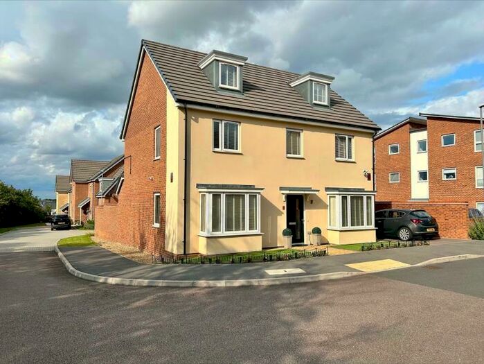 5 Bedroom Detached House To Rent In Zebu Crescent, Whitehouse Park, MK8