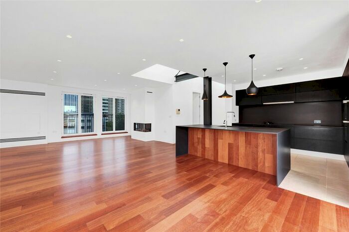 3 Bedroom Flat To Rent In Ironmonger Row, London, EC1V