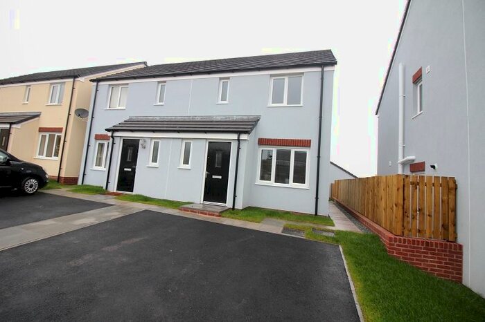 3 Bedroom Semi-Detached House To Rent In Sunningdale Drive, Hubberston, Milford Haven, SA73