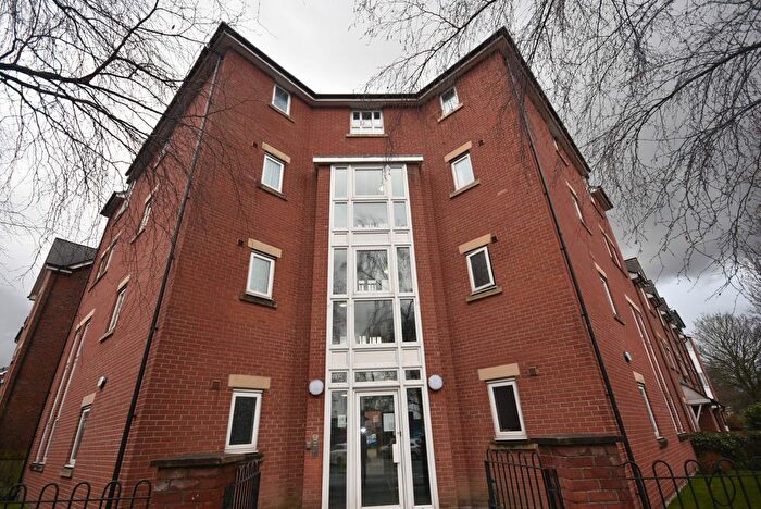 2 Bedroom Flat To Rent In Chorlton Road Hulme, Manchester, Manchester, M15