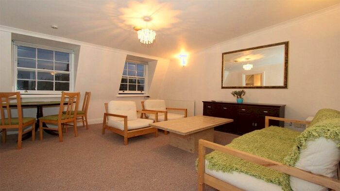 2 Bedroom Flat To Rent In York Street, Marylebone, London, W1U