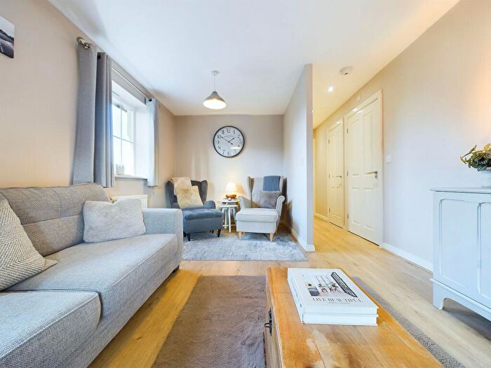 2 Bedroom Coach House For Sale In Goddard Court, Mapperley Plains, Nottingham, NG3