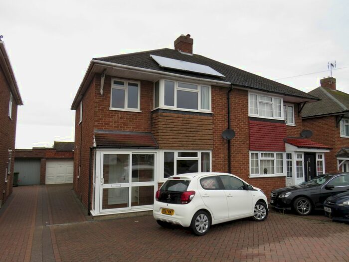 3 Bedroom Semi-Detached House To Rent In Landor Road, Whitnash, Leamington Spa, CV31