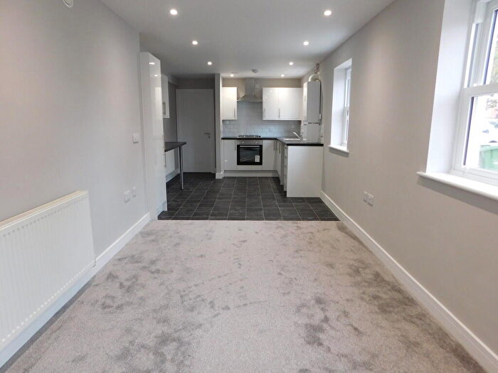 1 Bedroom Flat To Rent In Fratton Road, Fratton, PO1