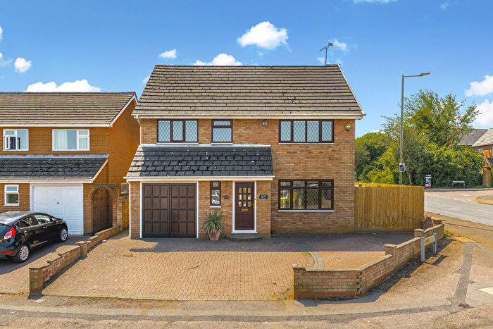 4 Bedroom Detached House For Sale In Berkeley Close, Banbury - No Onward Chain, OX16