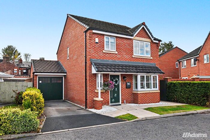 3 Bedroom Detached House For Sale In Wade Avenue, Warrington, Cheshire, WA4