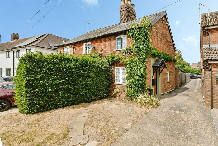 2 Bedroom Semi-Detached House For Sale In Stevenage Road, Walkern, Stevenage, SG2